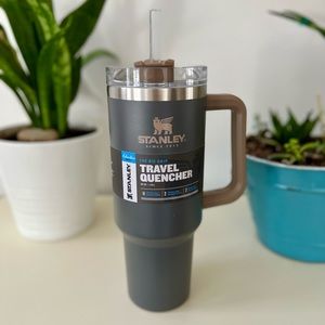 NEW Stanley Tumbler - 40 oz (Coal)